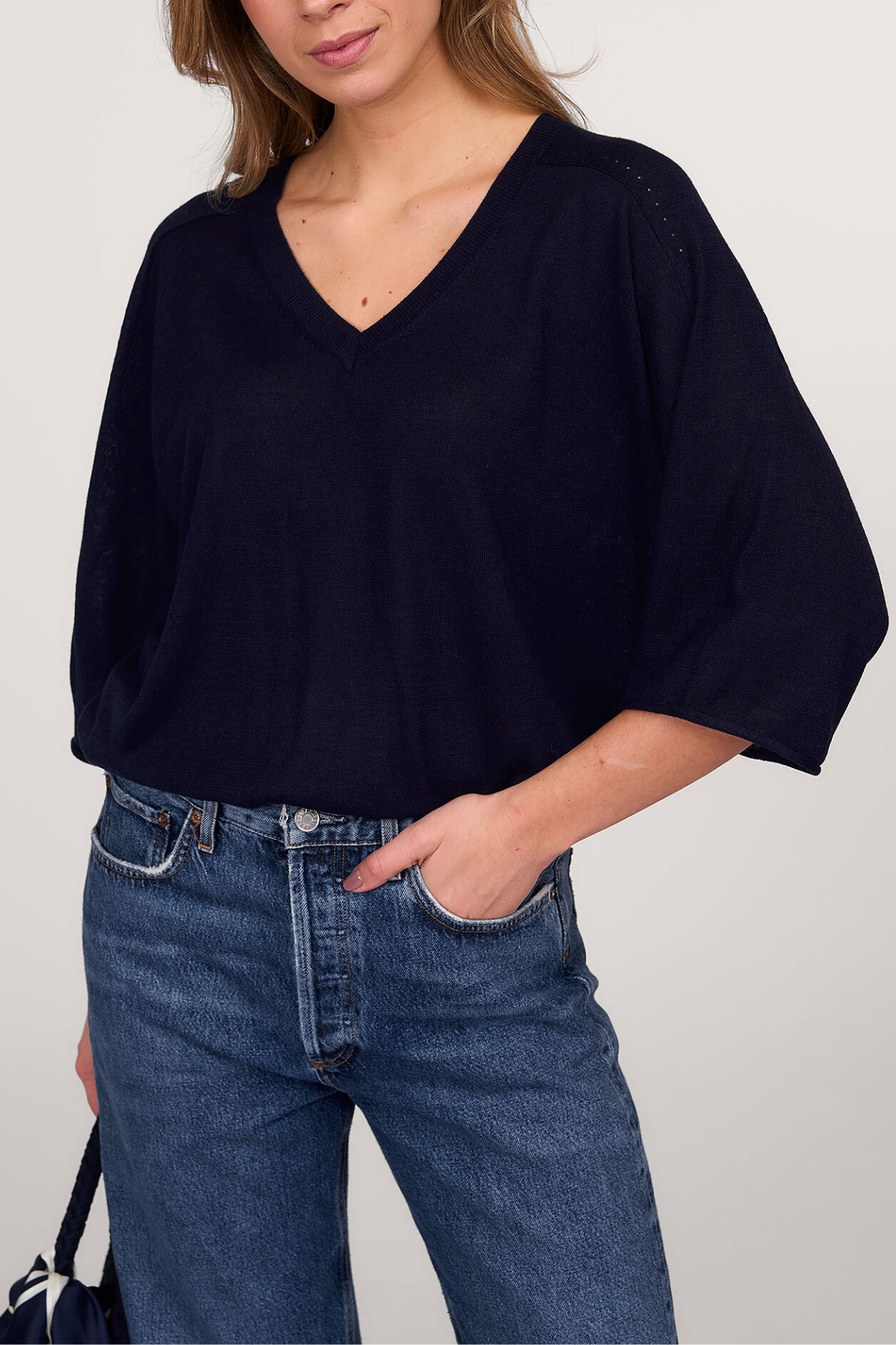 VAYEN night blue v neck relaxed pull