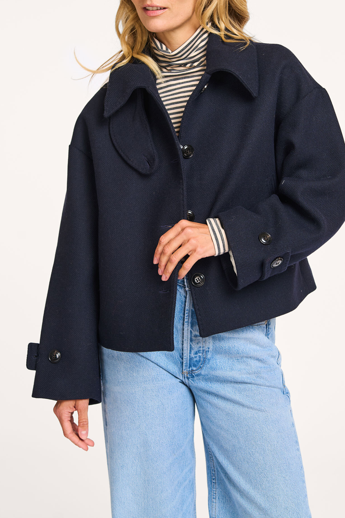 Mari short boxy woolen jacket Night Blue with collar