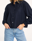 Perrine cropped shirt Night Blue with elastic cuffs